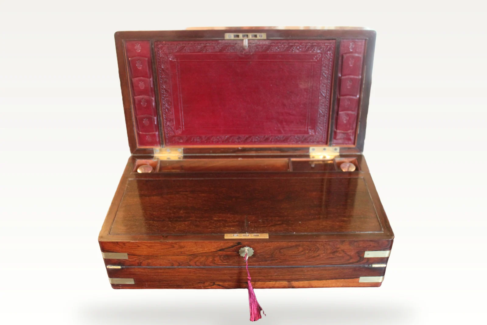 A fine late Georgian rosewood bi-fold writing slope with secret drawers — view 6