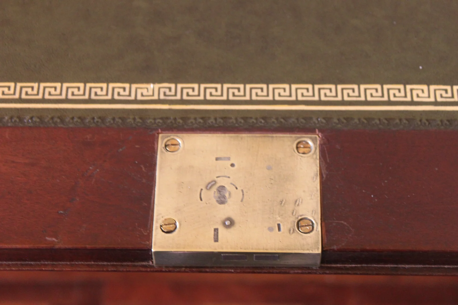 A large George III mahogany bureau with fitted interior — view 9