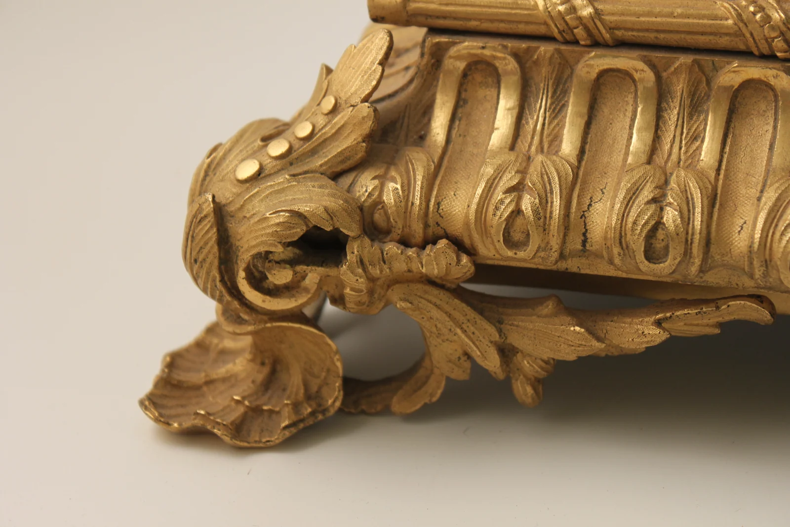 Early 19th century ormolu mantel clock — view 7