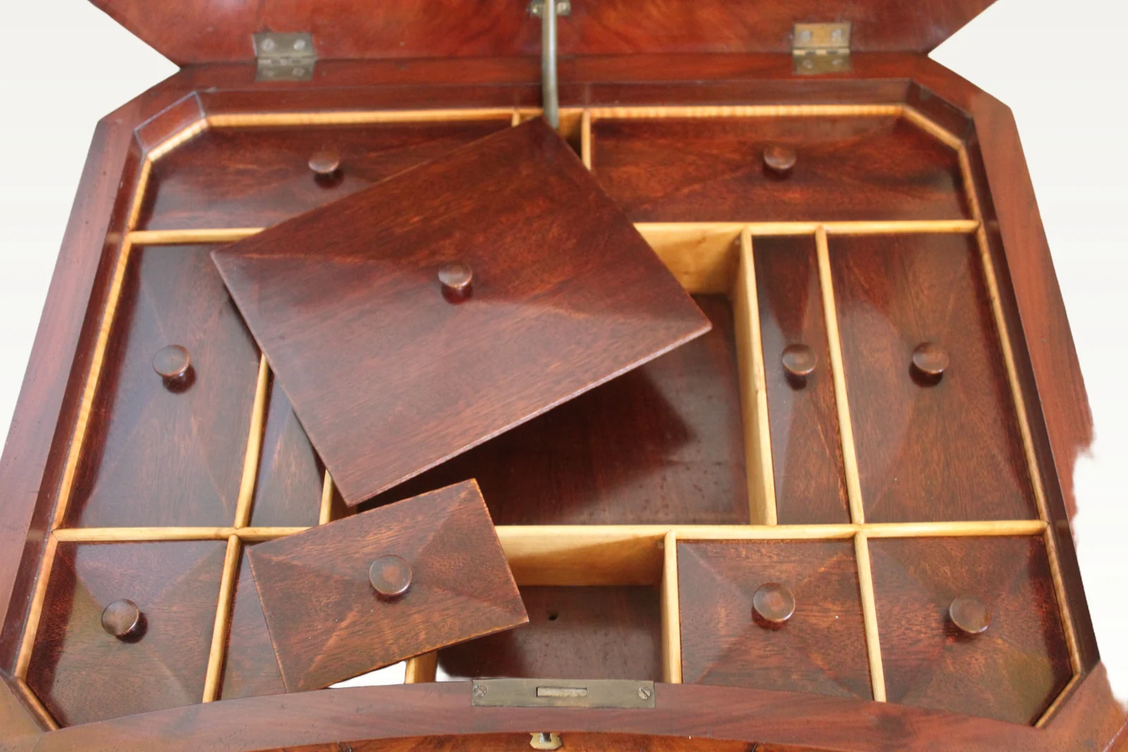 A lovely early Victorian curl grain mahogany sewing/work table — view 9