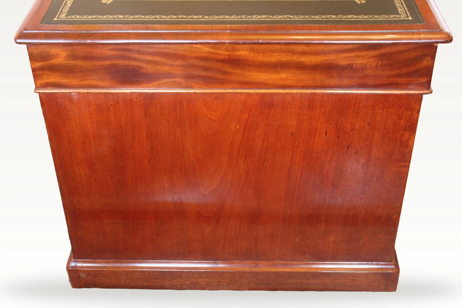 Late Georgian mahogany pedestal desk — view 5