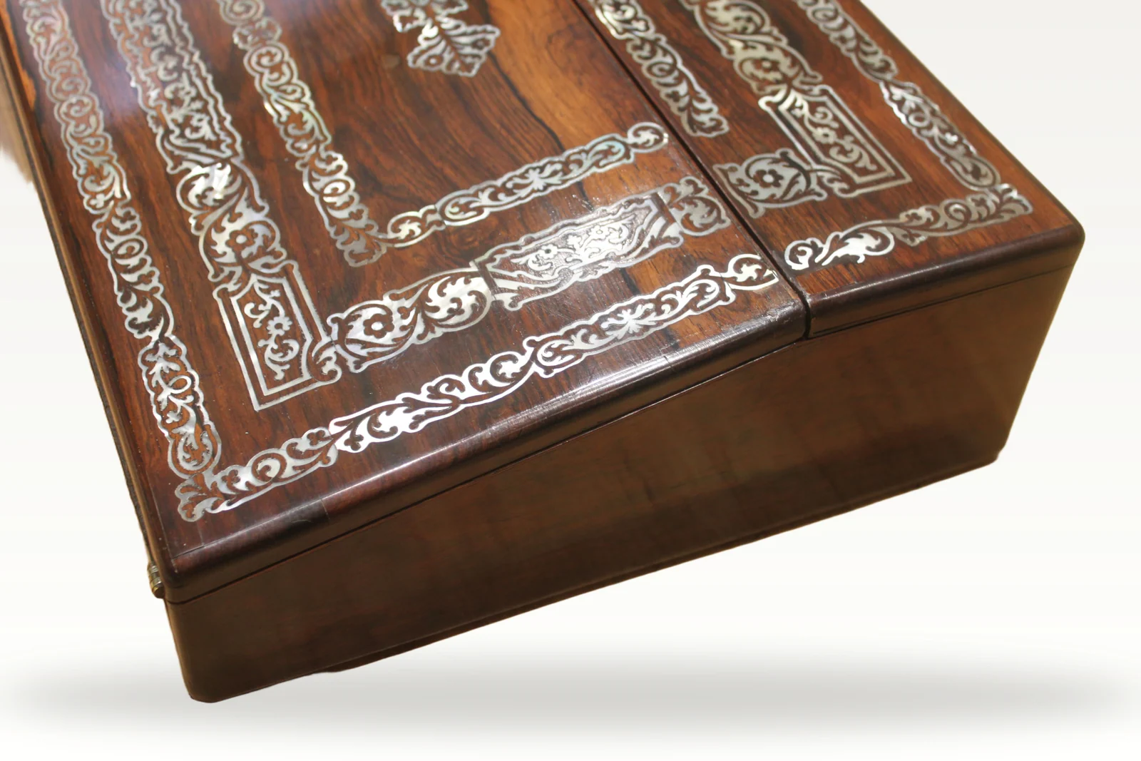 Rosewood and MOP writing slope by George Austin, Dublin — view 3