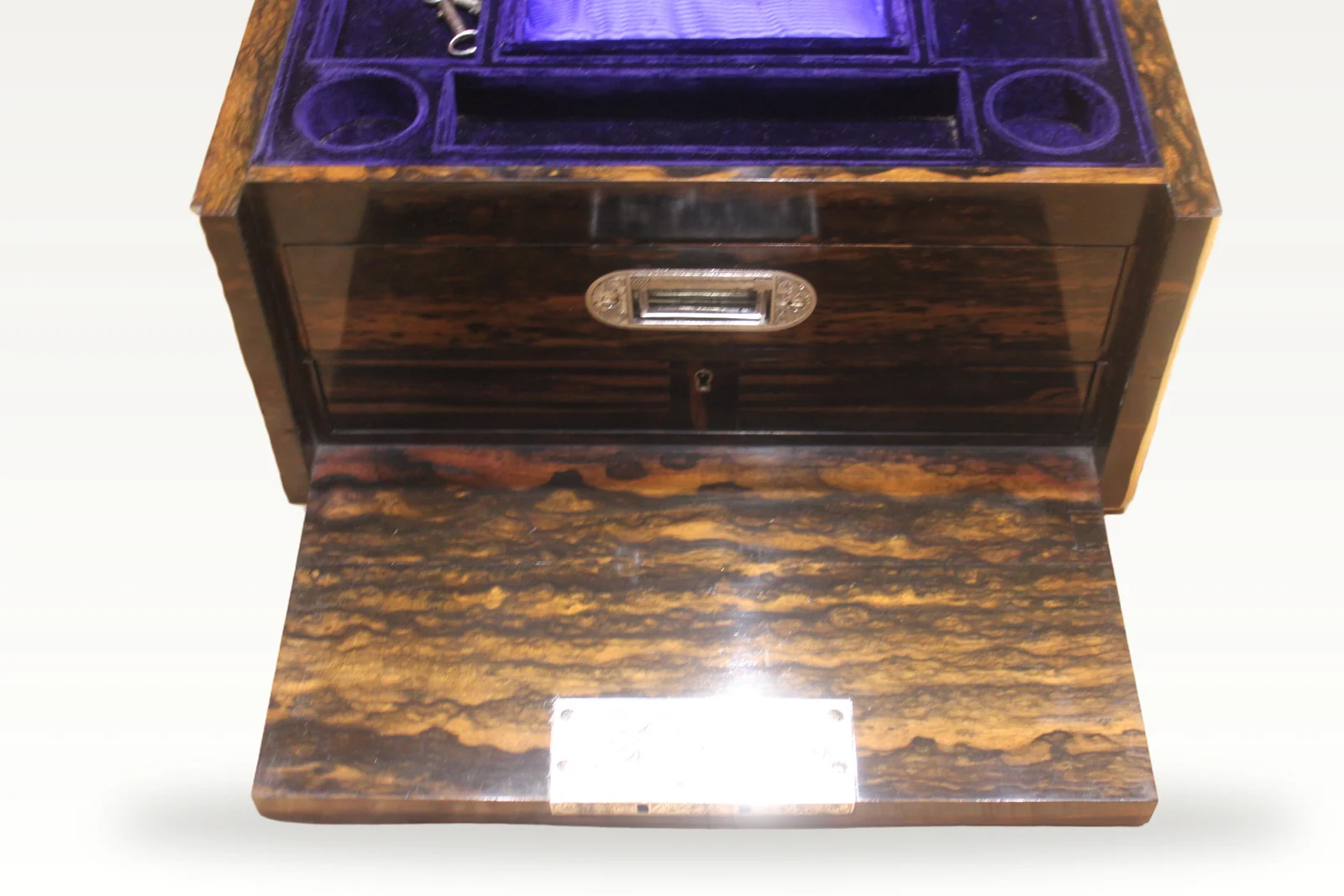 A ladies Victorian Coromandel travelling dressing and jewellery box — view 10