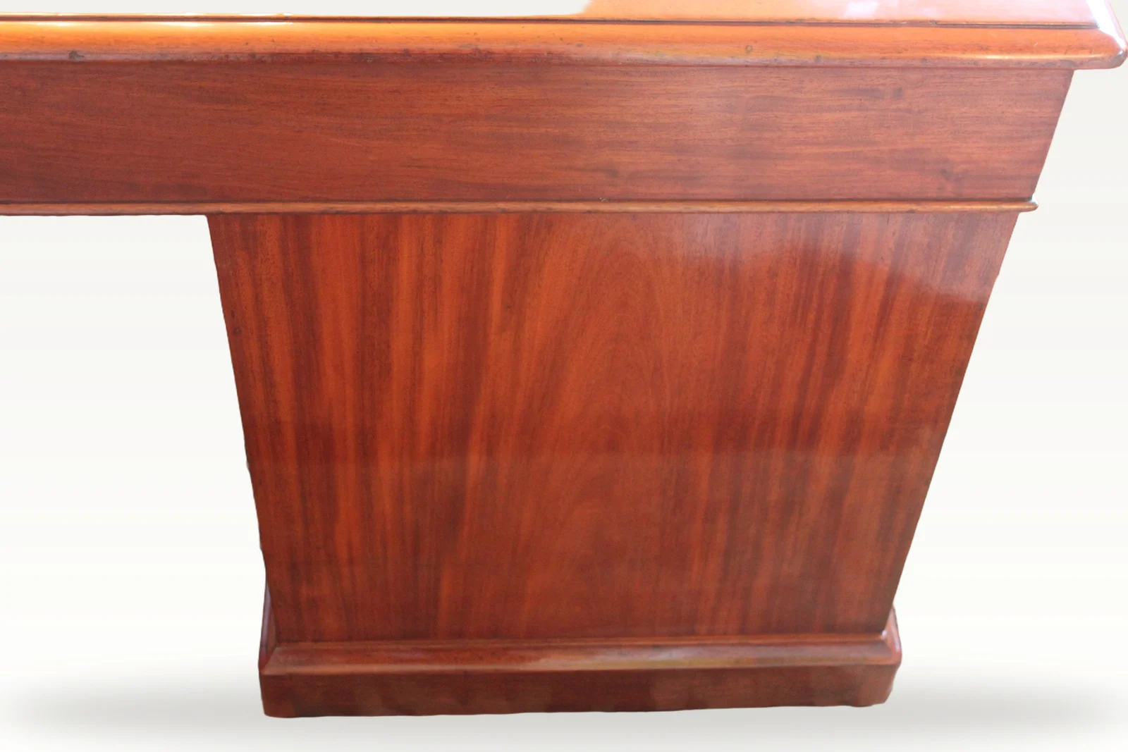 Late Georgian mahogany pedestal desk — view 12
