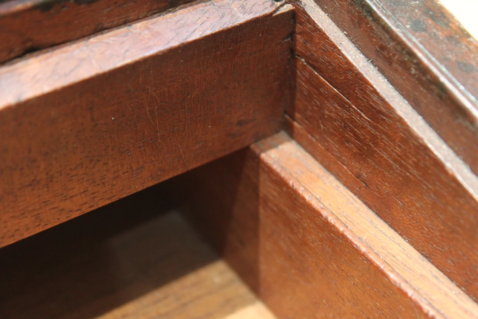 Late Georgian mahogany campaign bi-fold writing slope — view 13
