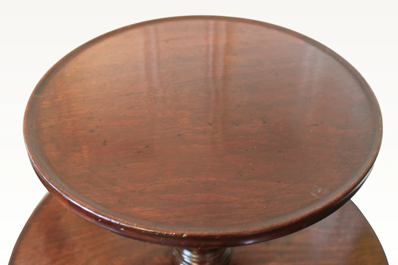 A large George III mahogany dumb waiter — view 4
