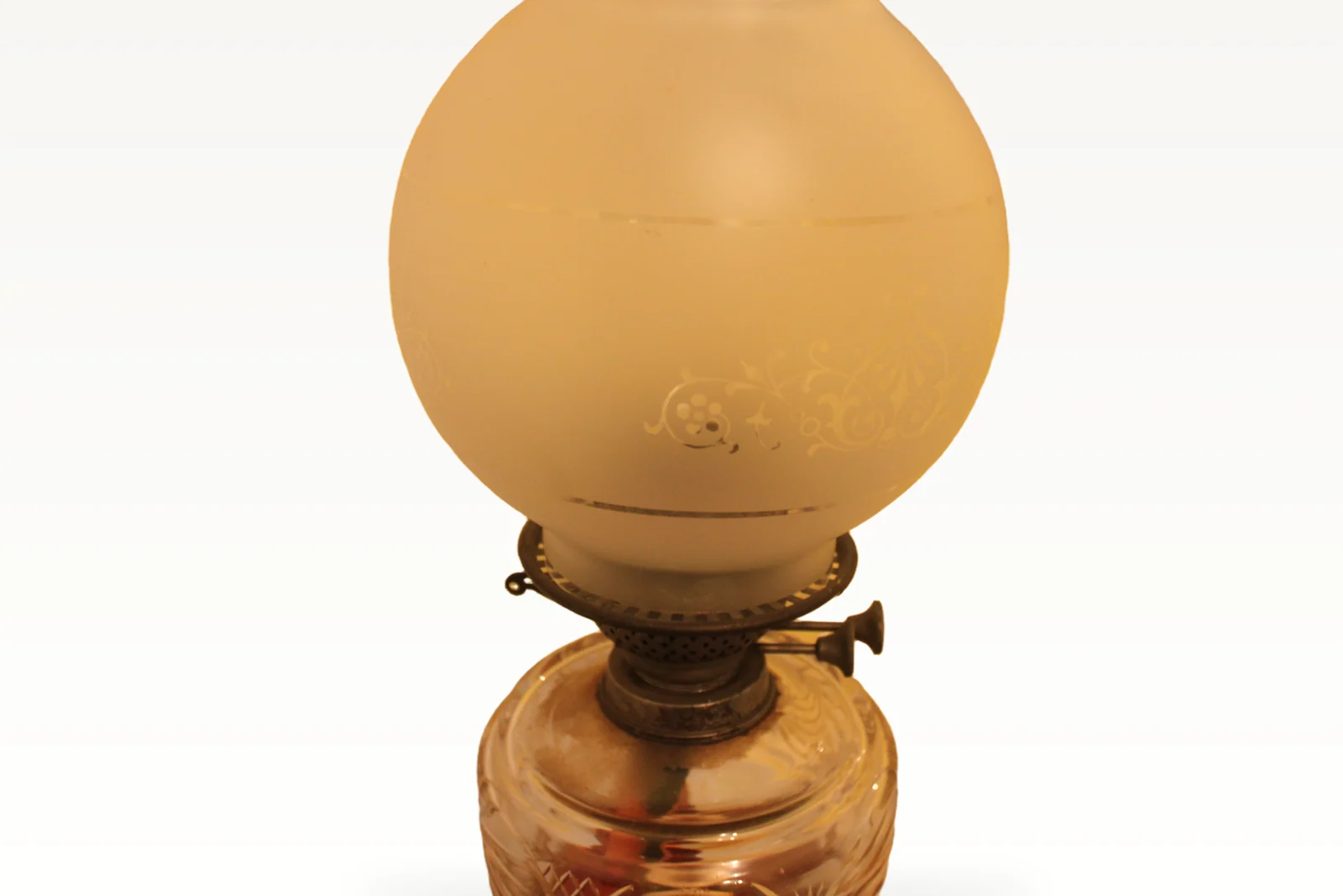 Arts & crafts Victorian pewter and glass oil lamp — view 2