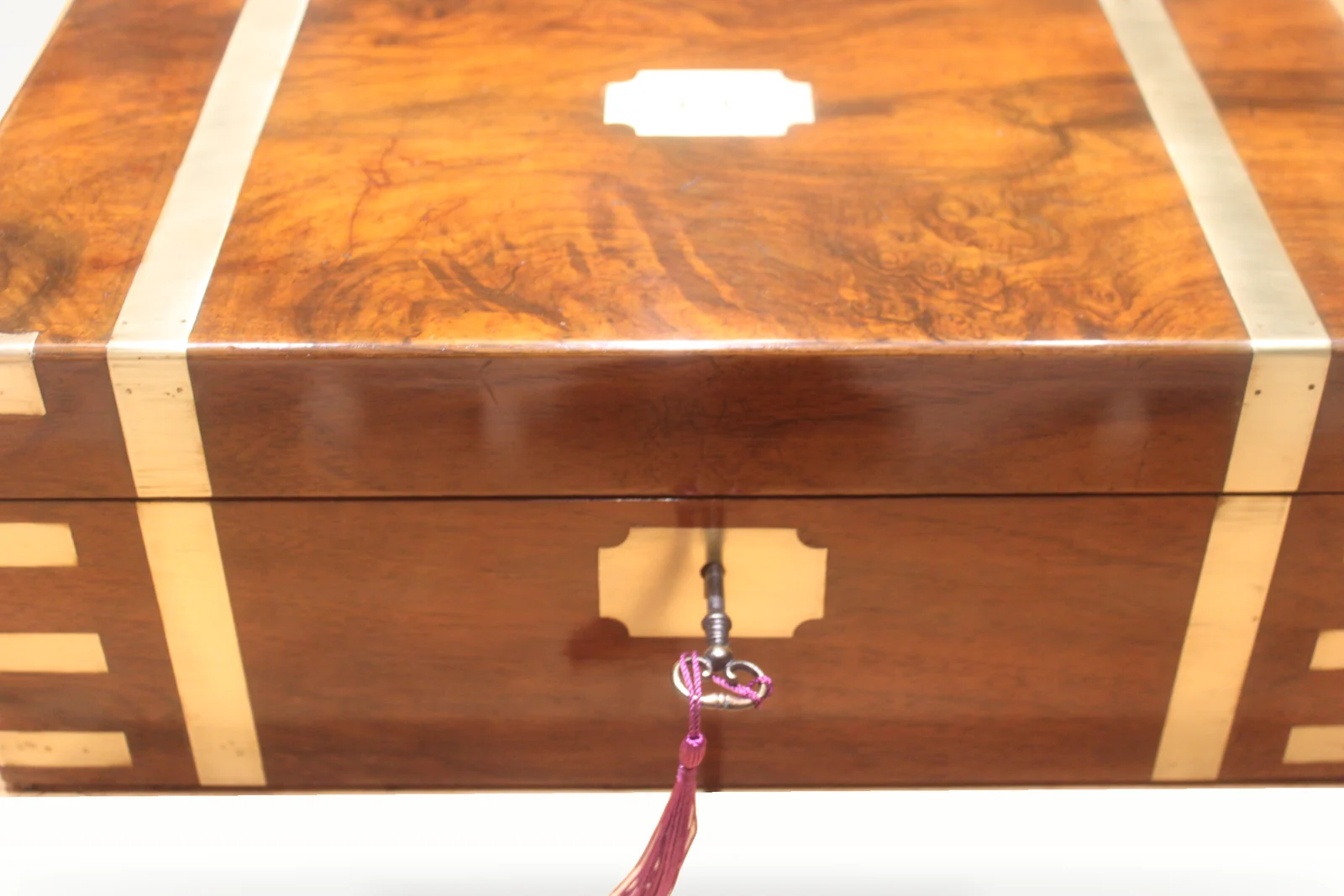 A good Victorian figured walnut brass bound writing slope + secret drawers 4914 — view 2