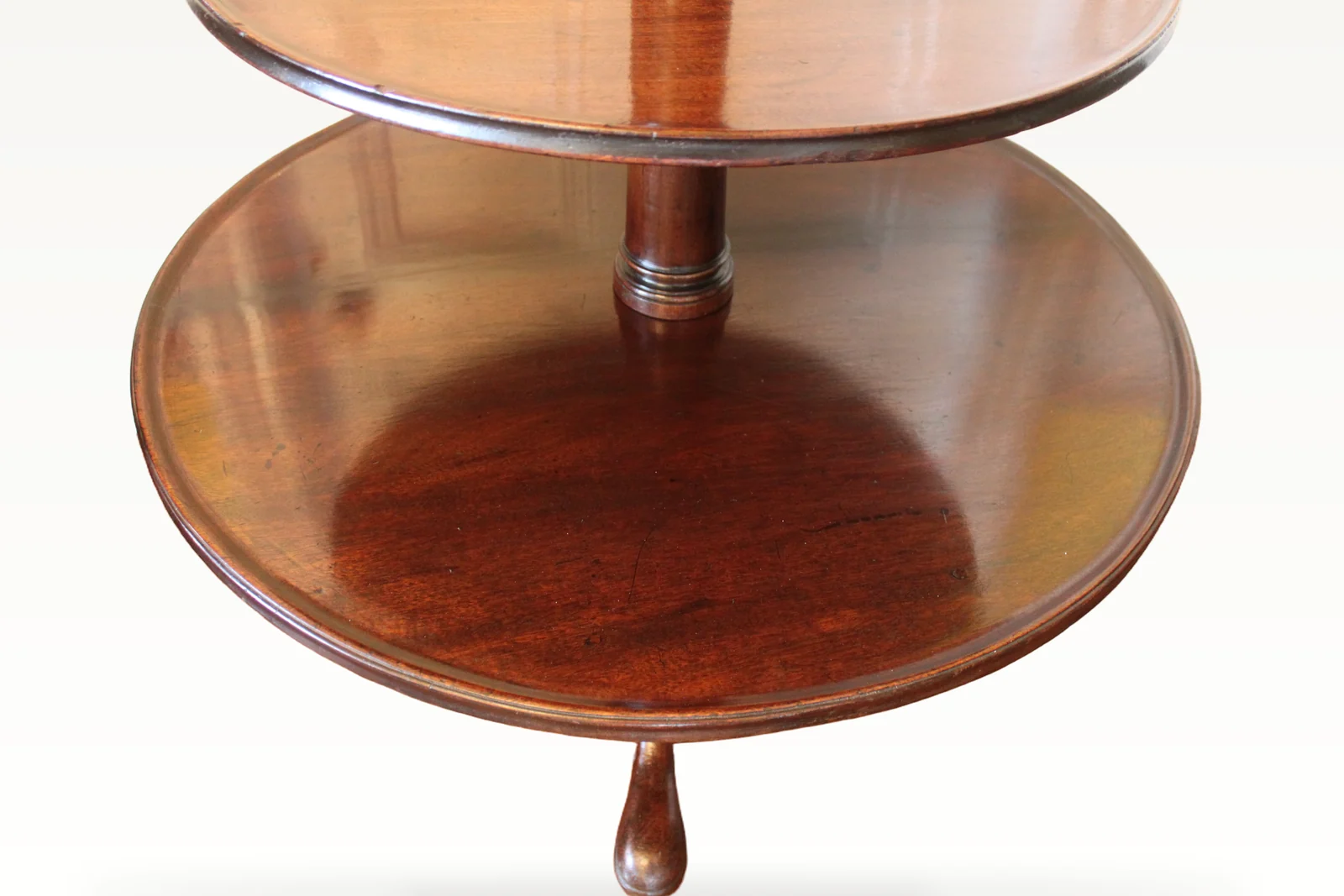 A large George III mahogany dumb waiter — view 7