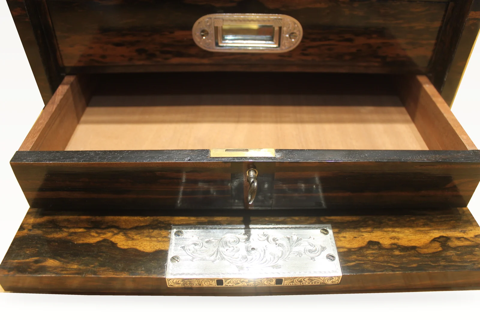 A ladies Victorian Coromandel travelling dressing and jewellery box — view 11