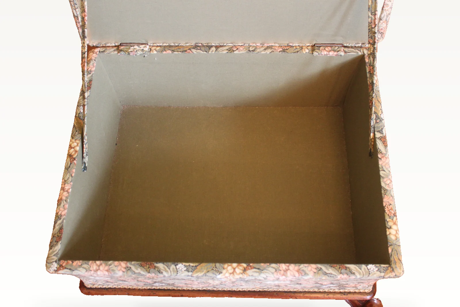 An impressive Victorian mahogany foot stool or ottoman — view 6