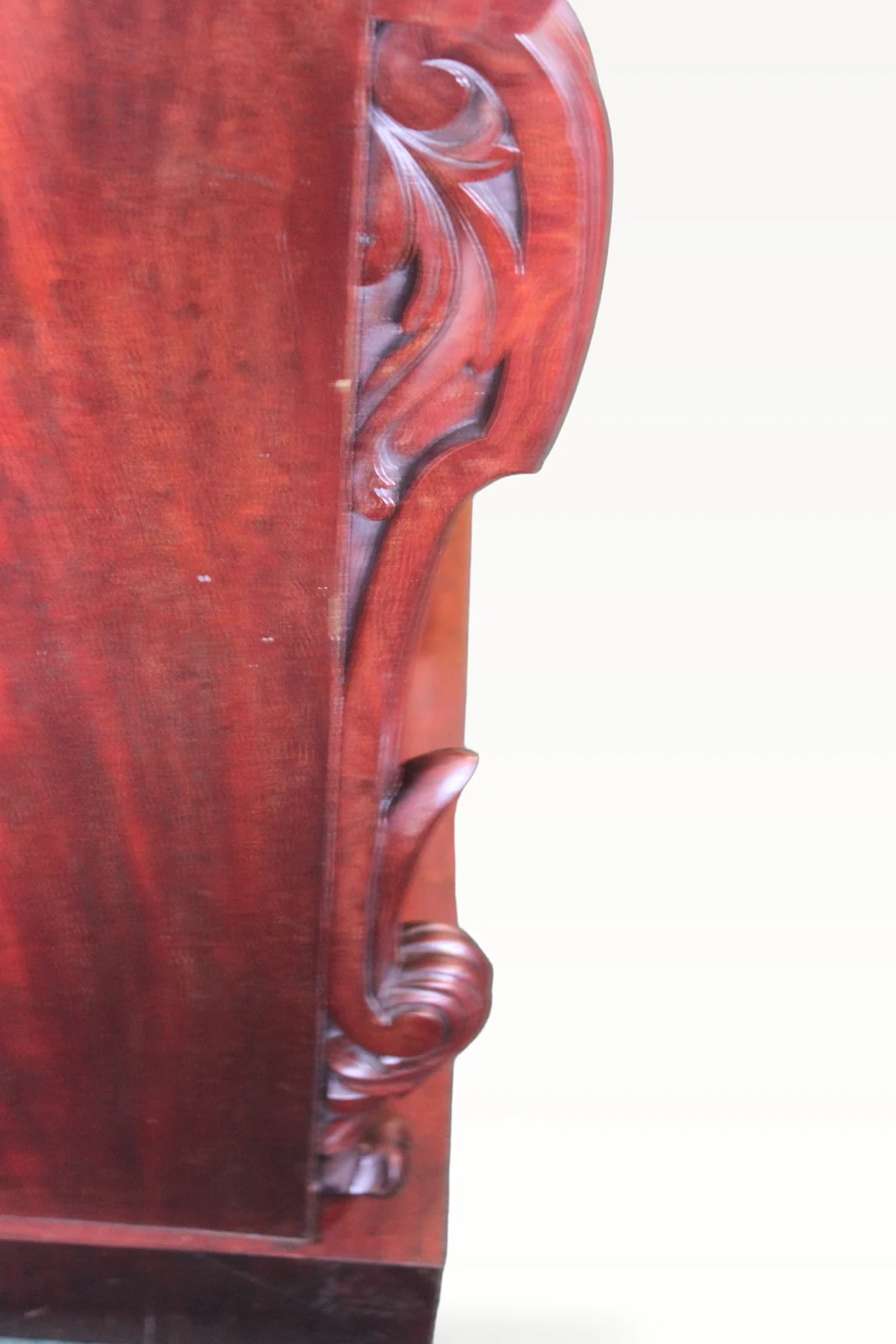 An early Victorian mahogany two-door chiffonier. — view 7