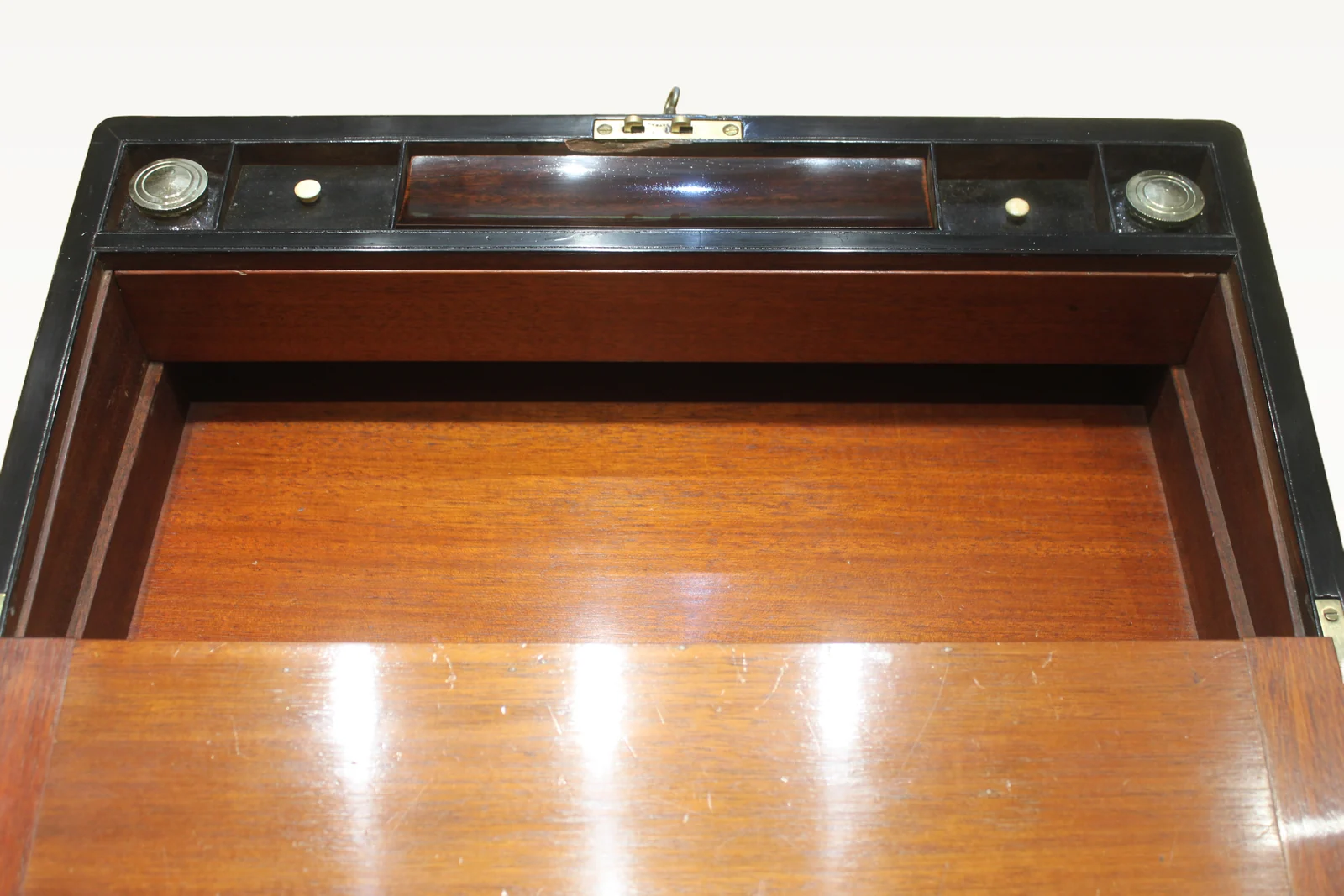 A large 19th century rosewood writing slope with brass inlay — view 9