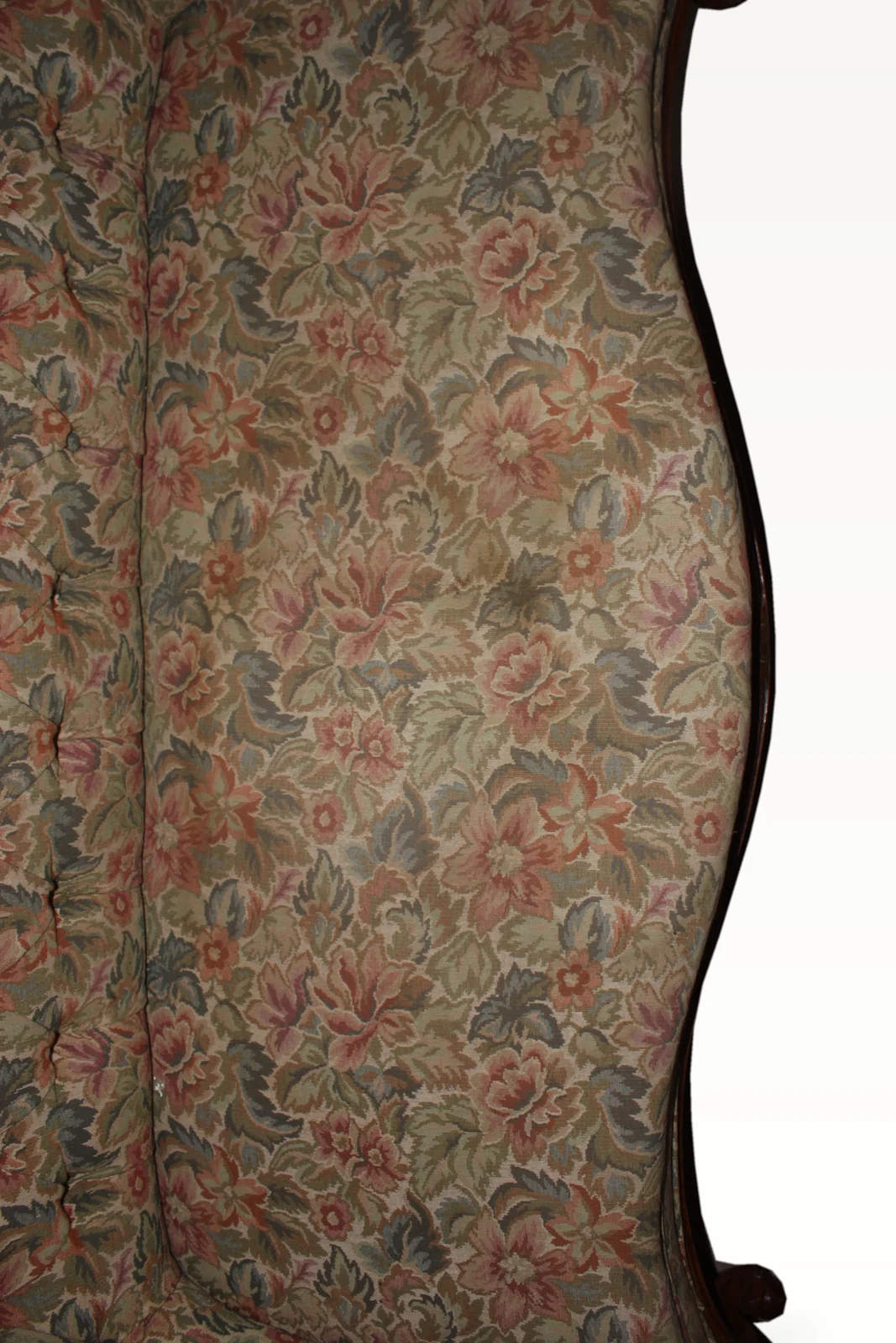 A wonderful and rare Antique Victorian original carved walnut chesterfield sofa. — view 15