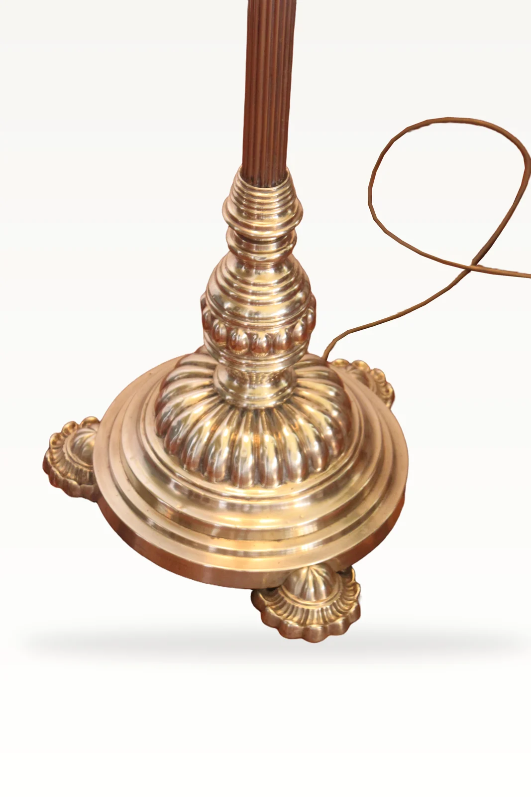 Victorian telescopic brass standard lamp — view 8